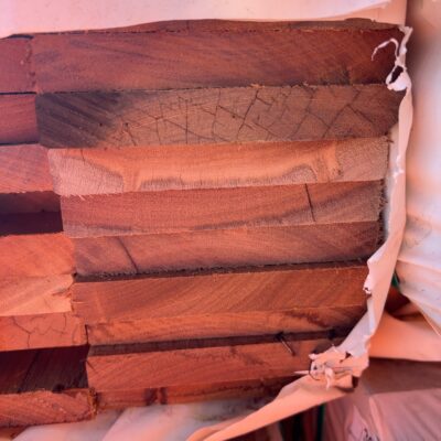 135X19 SPOTTED GUM FEATURE GRADE DECKING- (PACK CONSISTS OF RANDOM SHORT LENGTHS)