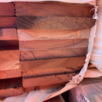 135X19 SPOTTED GUM FEATURE GRADE DECKING- (PACK CONSISTS OF RANDOM SHORT LENGTHS) 135X19 SPOTTED GUM FEATURE GRADE DECKING- (PACK CONSISTS OF RANDOM SHORT LENGTHS)