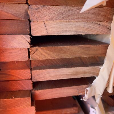 135X19 SPOTTED GUM FEATURE GRADE DECKING- (PACK CONSISTS OF RANDOM SHORT LENGTHS) 135X19 SPOTTED GUM FEATURE GRADE DECKING- (PACK CONSISTS OF RANDOM SHORT LENGTHS)