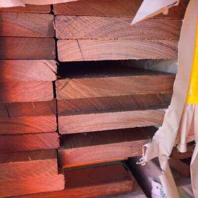 135X19 SPOTTED GUM FEATURE GRADE DECKING- (PACK CONSISTS OF RANDOM SHORT LENGTHS) 135X19 SPOTTED GUM FEATURE GRADE DECKING- (PACK CONSISTS OF RANDOM SHORT LENGTHS)