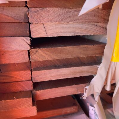 135X19 SPOTTED GUM FEATURE GRADE DECKING- (PACK CONSISTS OF RANDOM SHORT LENGTHS) 135X19 SPOTTED GUM FEATURE GRADE DECKING- (PACK CONSISTS OF RANDOM SHORT LENGTHS)