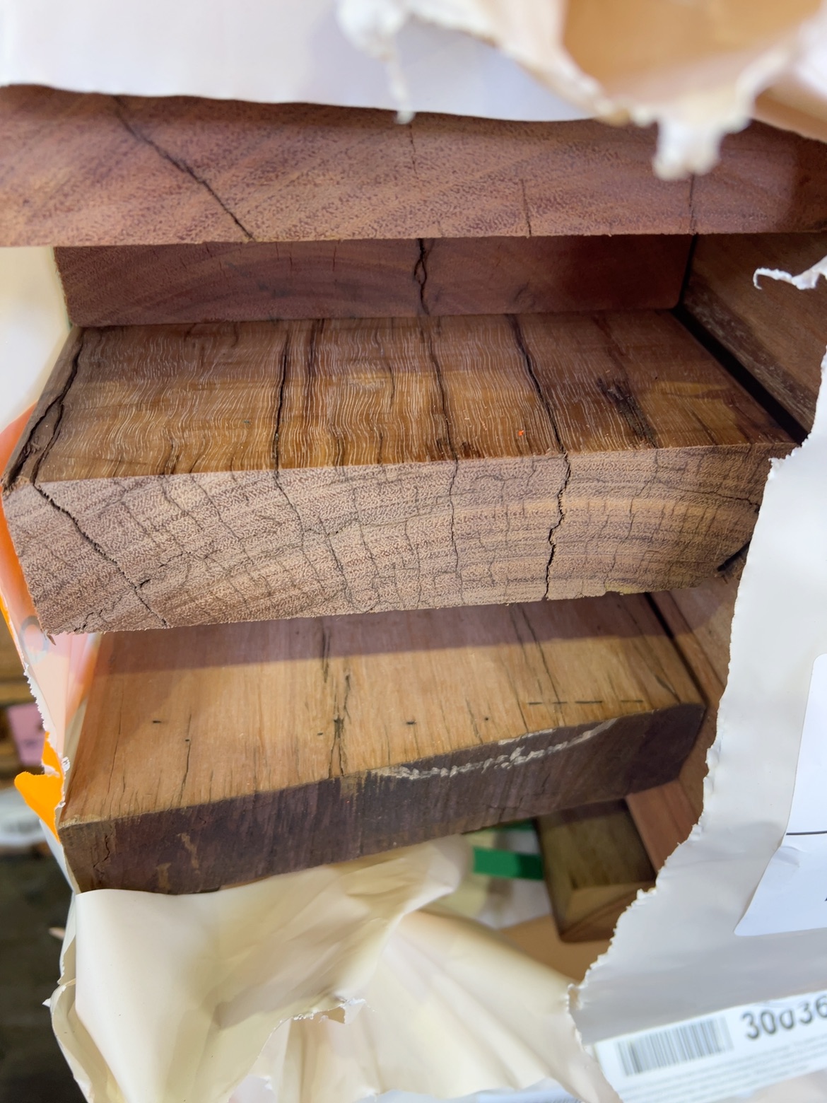 190X45 FEATURE GRADE SPOTTED GUM 190X45 FEATURE GRADE SPOTTED GUM