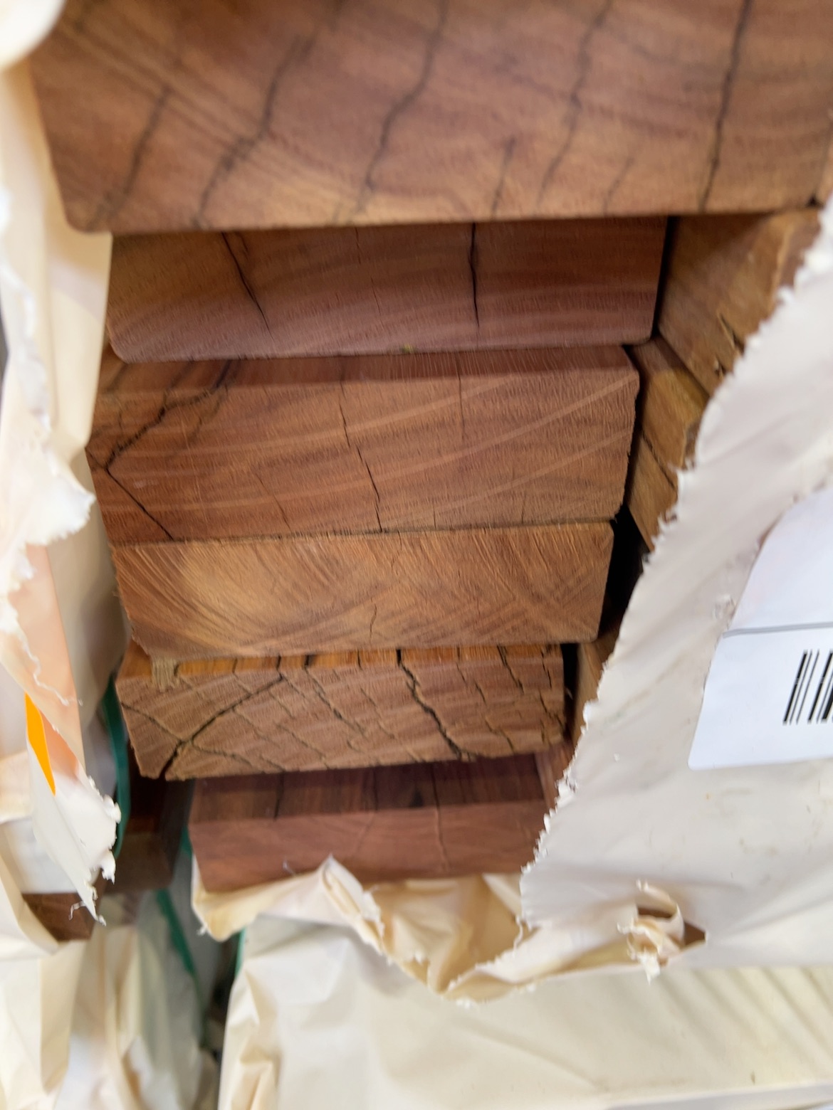 140X45 FEATURE GRADE SPOTTED GUM 140X45 FEATURE GRADE SPOTTED GUM
