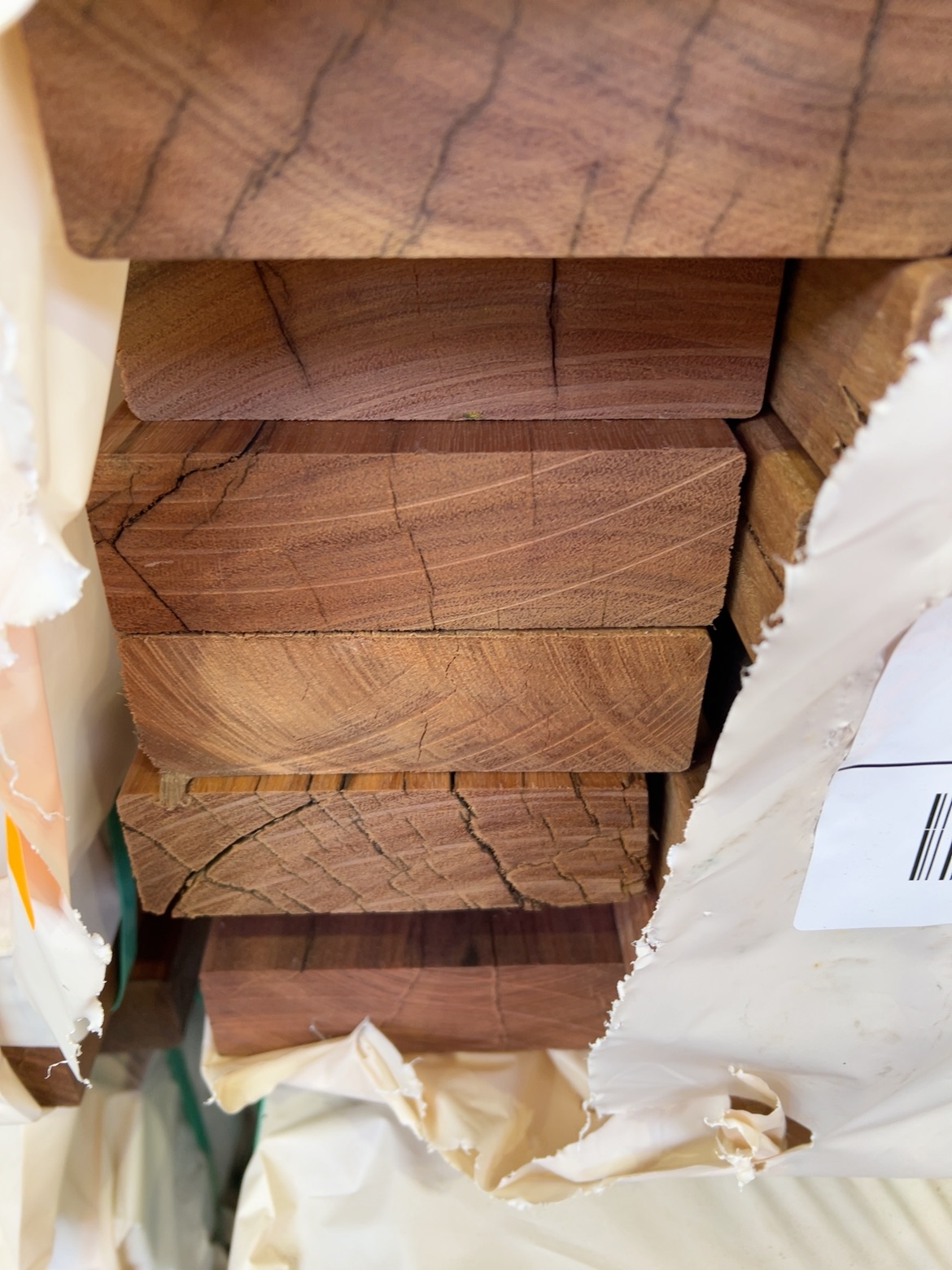 140X45 FEATURE GRADE SPOTTED GUM 140X45 FEATURE GRADE SPOTTED GUM