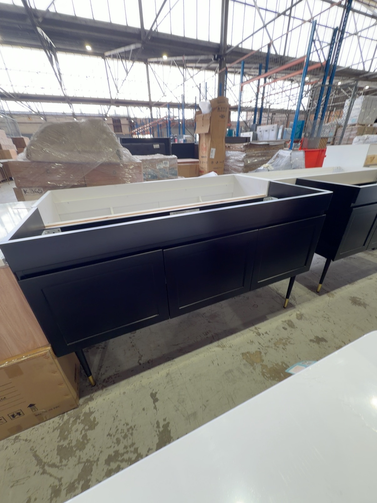 NEW 1500MM MATTE BLACK WALL HUNG VANITY, SINGLE, HAMPTON SQUARE DOORS, WH96-1500WBM-SD NEW 1500MM MATTE BLACK WALL HUNG VANITY, SINGLE, HAMPTON SQUARE DOORS, WH96-1500WBM-SD