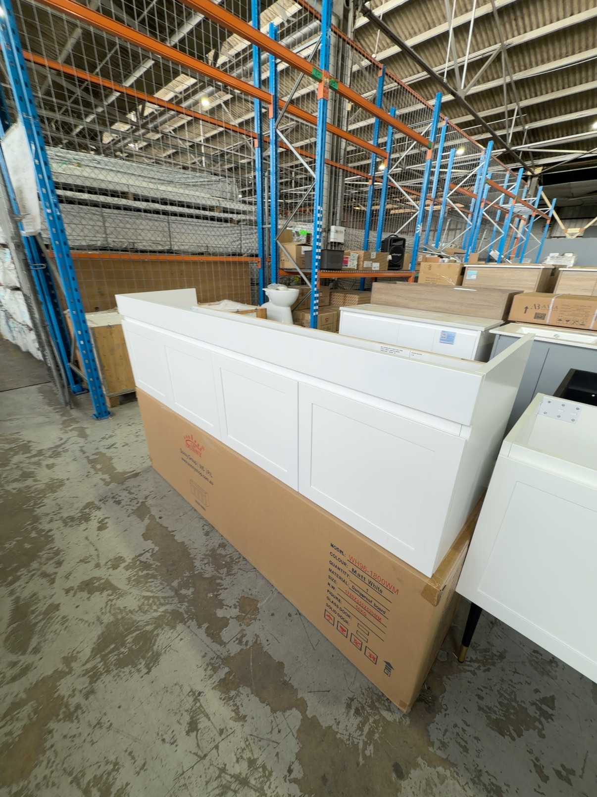 NEW 1800MM MATTE WHITE WALL HUNG VANITY, SINGLE, HAMPTON SQUARE DOORS, WH96-1800WM-SD NEW 1800MM MATTE WHITE WALL HUNG VANITY, SINGLE, HAMPTON SQUARE DOORS, WH96-1800WM-SD