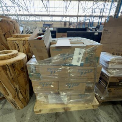 PALLET OF ONGA SPA PUMPS, SOLD AS IS NO WARRANTY PALLET OF ONGA SPA PUMPS, SOLD AS IS NO WARRANTY