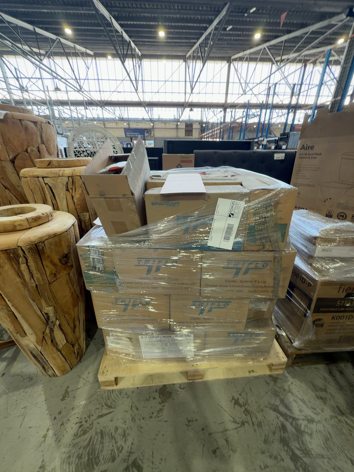 PALLET OF ONGA SPA PUMPS, SOLD AS IS NO WARRANTY PALLET OF ONGA SPA PUMPS, SOLD AS IS NO WARRANTY