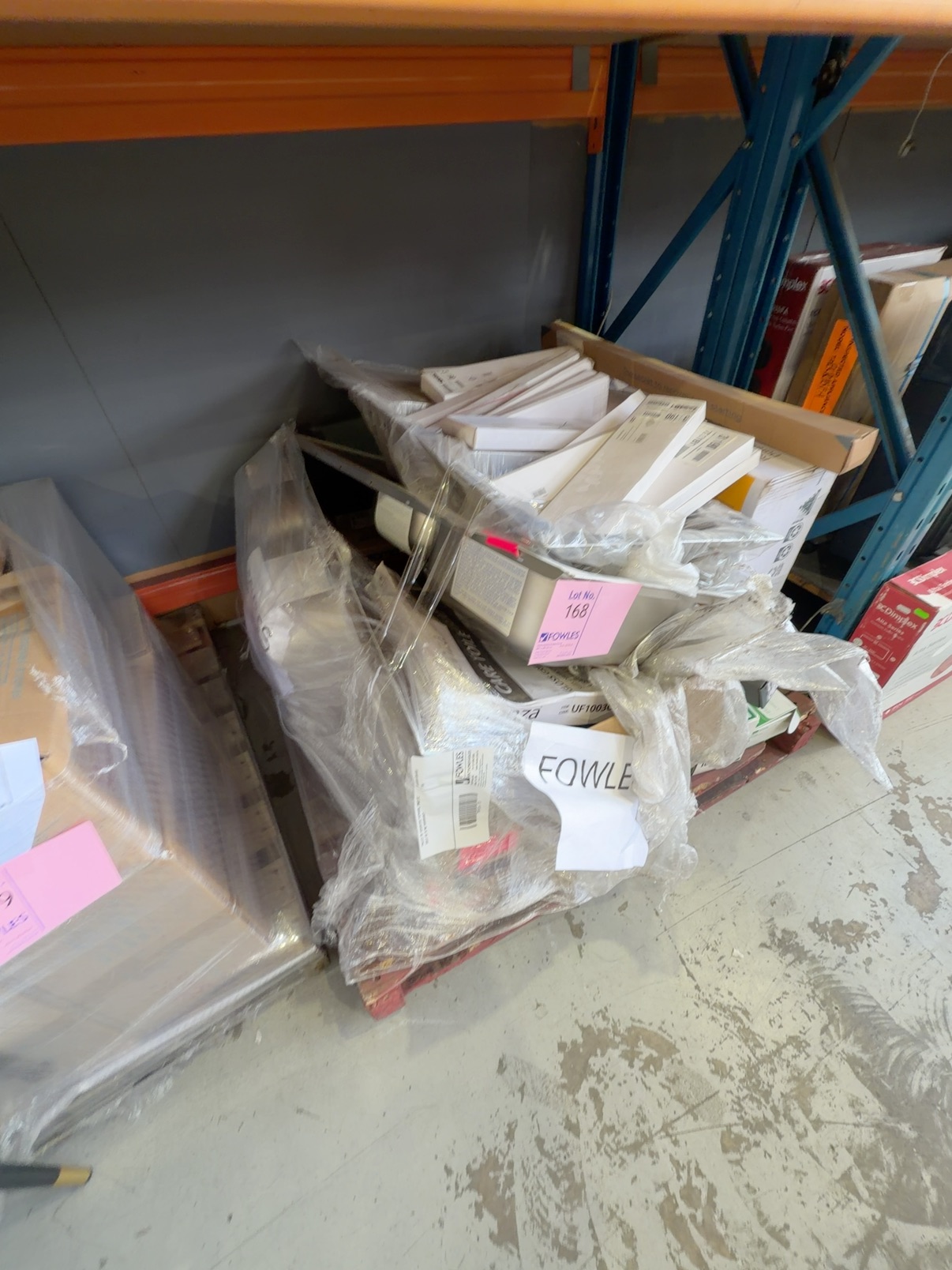 PALLET OF ASSORTED TAPWARE, SINKS ETC, SOLD AS IS NO WARRANTY PALLET OF ASSORTED TAPWARE, SINKS ETC, SOLD AS IS NO WARRANTY