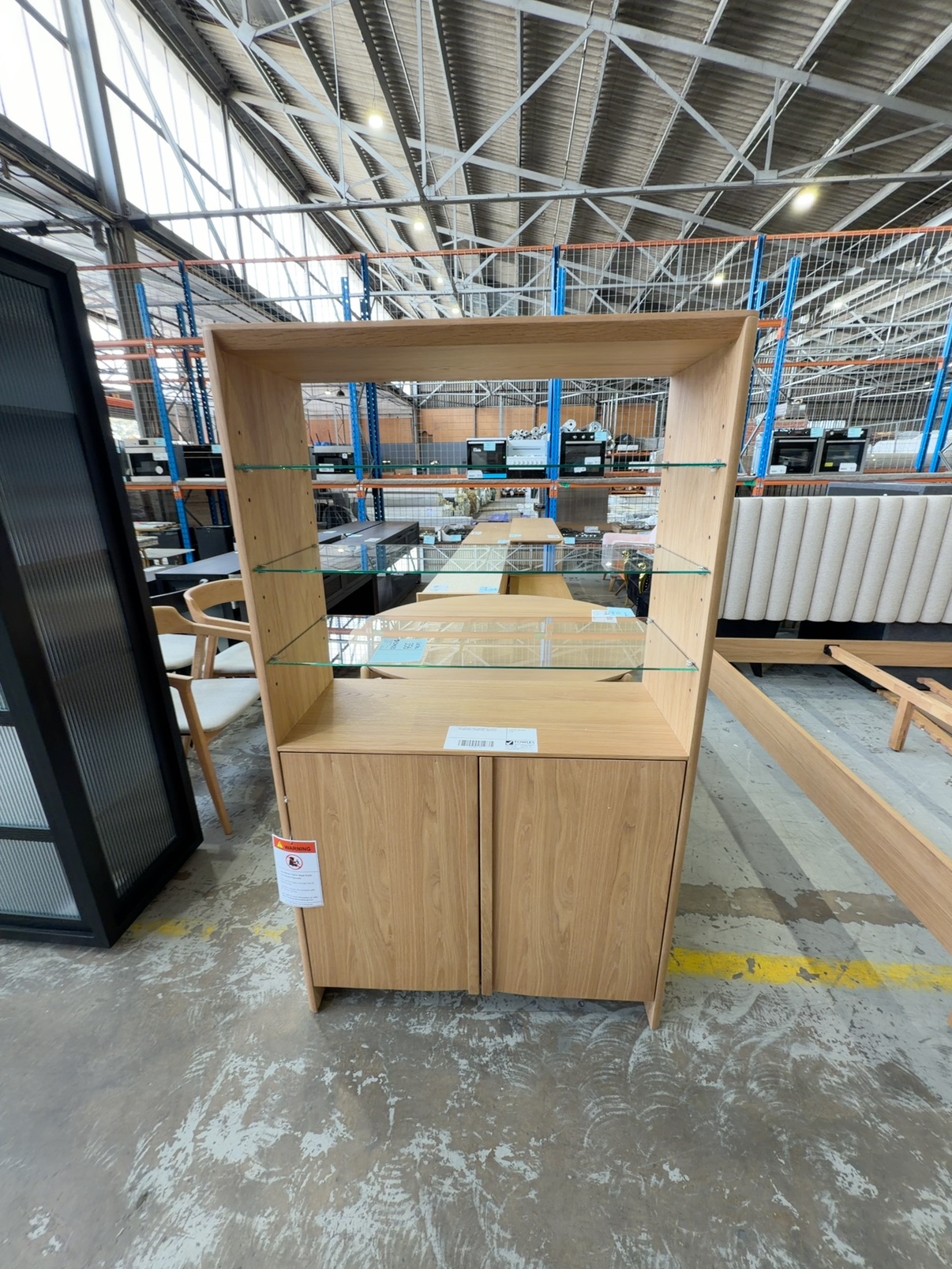 NEW ERIN NATURAL OAK DISPLAY CABINET 1610MM HIGH X 920MM WIDE, SOLD AS IS NEW ERIN NATURAL OAK DISPLAY CABINET 1610MM HIGH X 920MM WIDE, SOLD AS IS