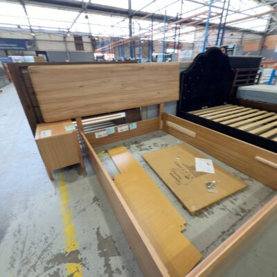 NEW MALIBU MESSMATE QUEEN GASLIFT BEDFRAME WITH MESSMATE STANDARD HEADBOARD (1715MM) NEW MALIBU MESSMATE QUEEN GASLIFT BEDFRAME WITH MESSMATE STANDARD HEADBOARD (1715MM)