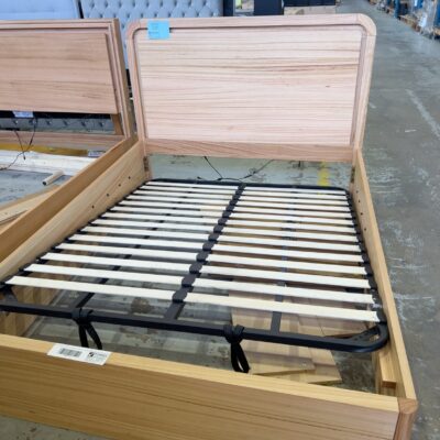 EX DISPLAY ELLEN QUEEN TIMBER BEDFRAME, **NO GASLIFT** SOLD AS IS EX DISPLAY ELLEN QUEEN TIMBER BEDFRAME, **NO GASLIFT** SOLD AS IS