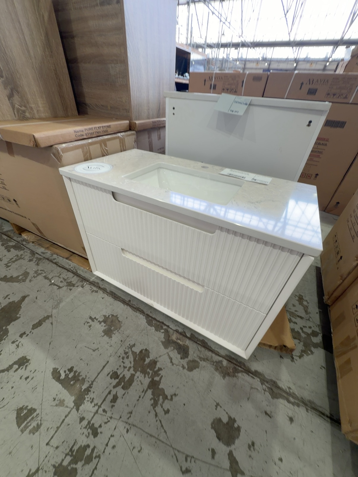 NEW AULIC FLAUTO 900MM WALL HUNG VANITY, MATTE WHITE GROOVE CABINET, 2 DRAWERS, WITH ALPINE SOLID SURFACE STONE TOP RRP$1845 CAWH50-900-ST86 NEW AULIC FLAUTO 900MM WALL HUNG VANITY, MATTE WHITE GROOVE CABINET, 2 DRAWERS, WITH ALPINE SOLID SURFACE STONE TOP RRP$1845 CAWH50-900-ST86