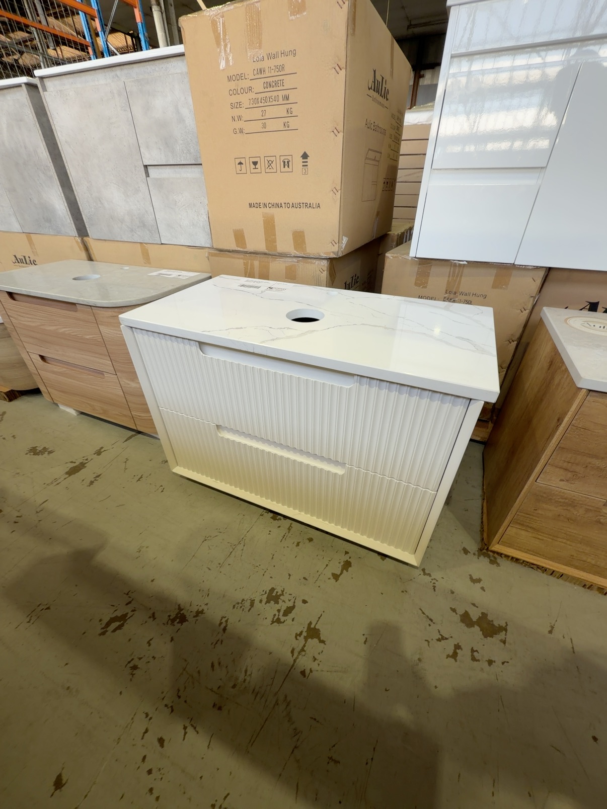 NEW 900MM WALL HUNG AULIC FLAUTO MATTE WHITE GROOVE CABINET WITH PALIS WHITE FLAT STONE TOP RRP$2085 CAWH50-900-ST66FT NEW 900MM WALL HUNG AULIC FLAUTO MATTE WHITE GROOVE CABINET WITH PALIS WHITE FLAT STONE TOP RRP$2085 CAWH50-900-ST66FT