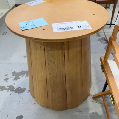 EX DISPLAY BLOOM CENTRAL PEDESTAL BASE ONLY - NO TOP, SOLD AS IS EX DISPLAY BLOOM CENTRAL PEDESTAL BASE ONLY - NO TOP, SOLD AS IS