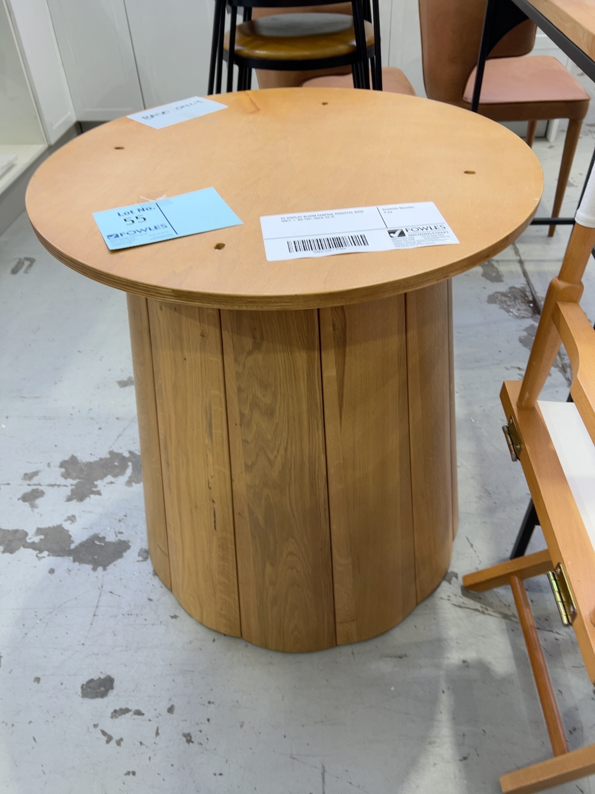 EX DISPLAY BLOOM CENTRAL PEDESTAL BASE ONLY - NO TOP, SOLD AS IS EX DISPLAY BLOOM CENTRAL PEDESTAL BASE ONLY - NO TOP, SOLD AS IS