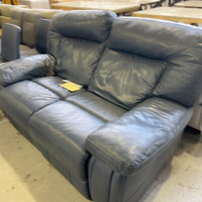 EX DISPLAY BLUE LEATHER 2 SEATER COUCH WITH ELECTRIC RECLINERS SOLD AS IS EX DISPLAY BLUE LEATHER 2 SEATER COUCH WITH ELECTRIC RECLINERS SOLD AS IS