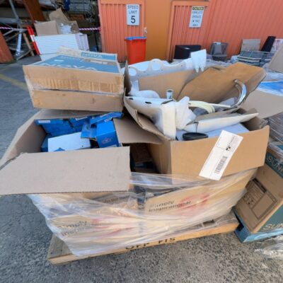 PALLET OF ASSORTED TAPWARE SOLD AS IS