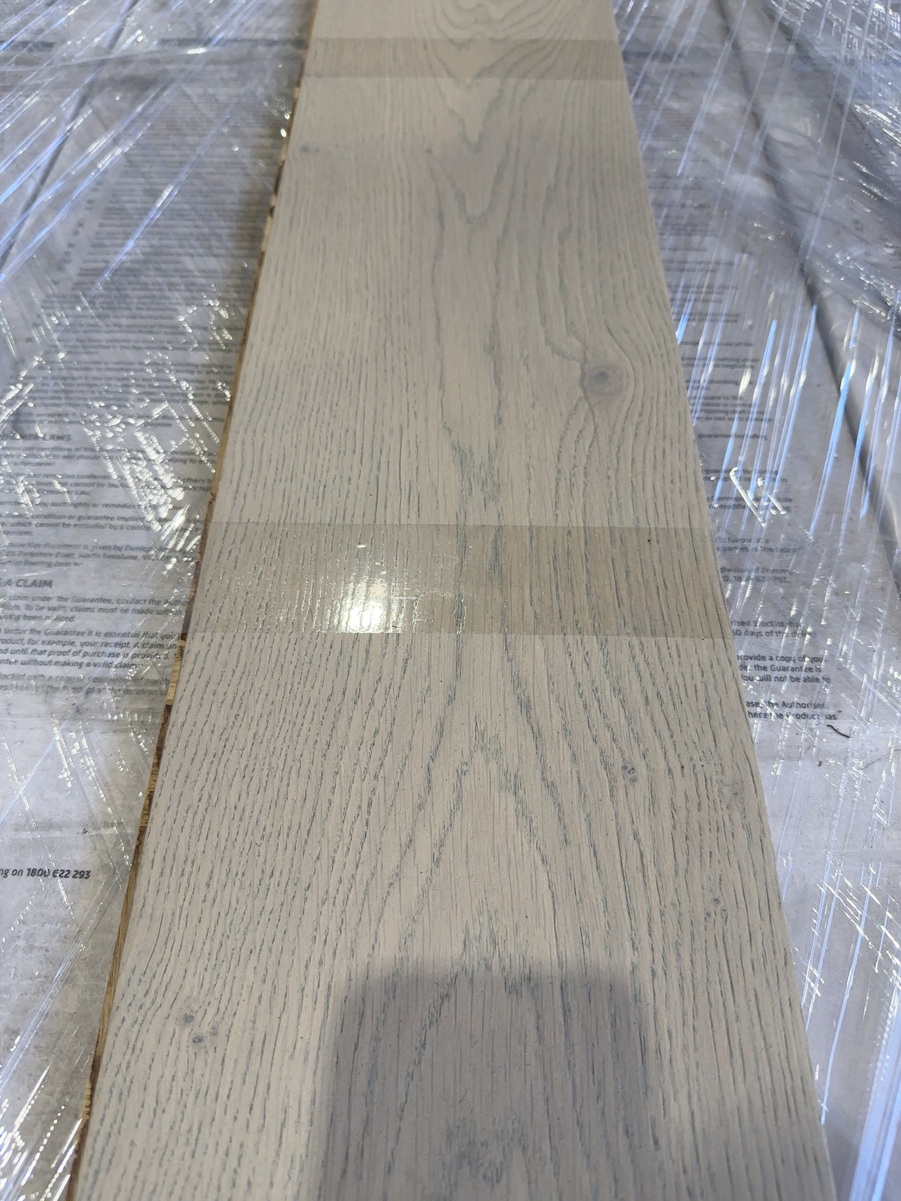 DUN820308 - Dunlop Eng Woodland Oak Hunt Grey (2.888) DUN820308 - Dunlop Eng Woodland Oak Hunt Grey (2.888)