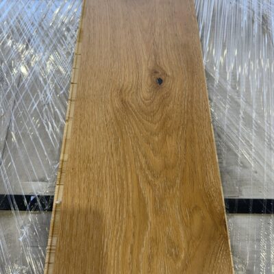 DUN825005 - Dunlop Eng Riviera Oak Apostle (2.888)