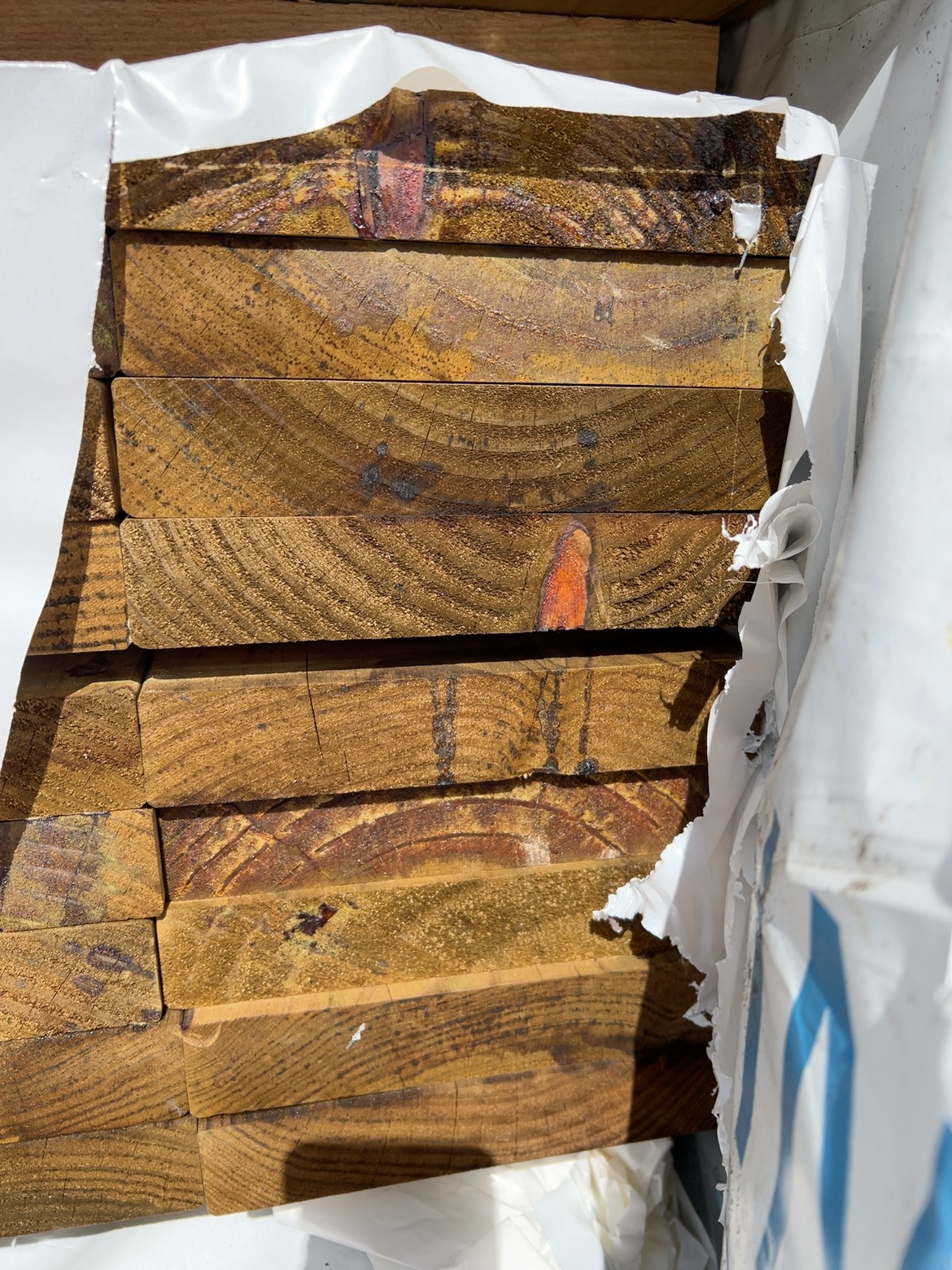 190X35 TAN E H3 F7 DAR TREATED PINE- 36/1.8 190X35 TAN E H3 F7 DAR TREATED PINE- 36/1.8