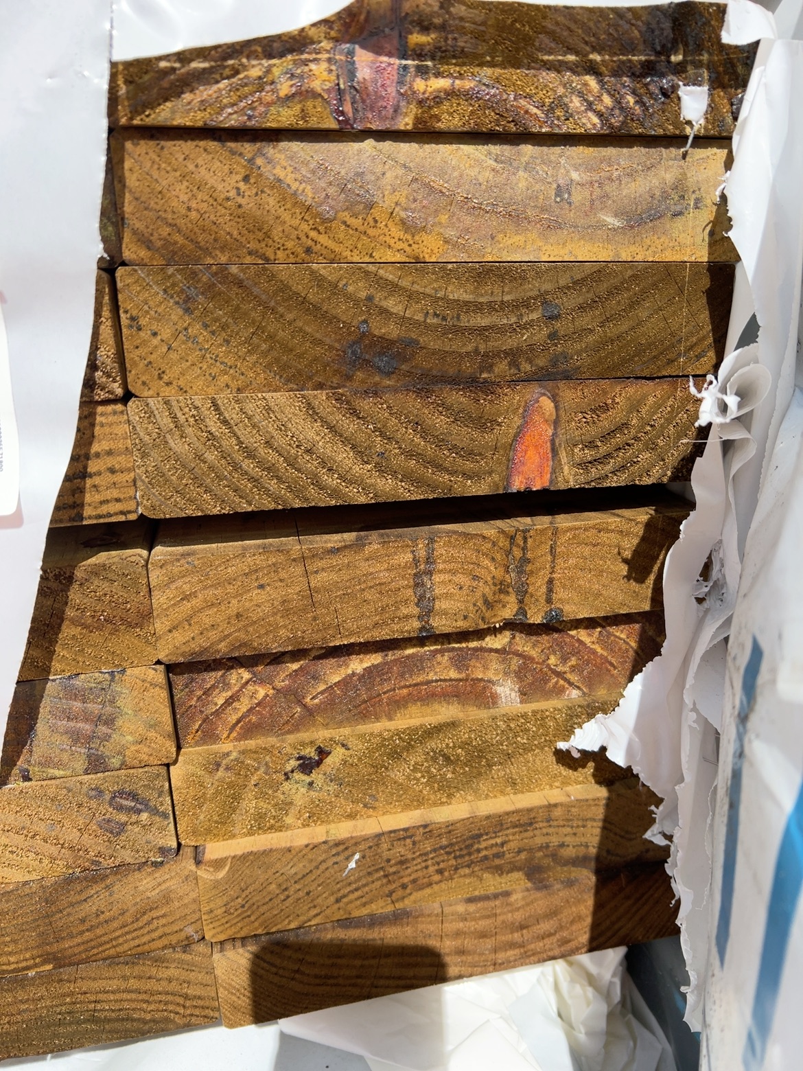 190X35 TAN E H3 F7 DAR TREATED PINE- 36/1.8 190X35 TAN E H3 F7 DAR TREATED PINE- 36/1.8