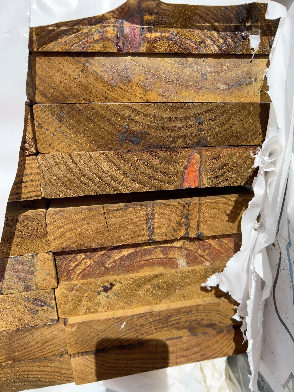 190X35 TAN E H3 F7 DAR TREATED PINE- 36/1.8 190X35 TAN E H3 F7 DAR TREATED PINE- 36/1.8