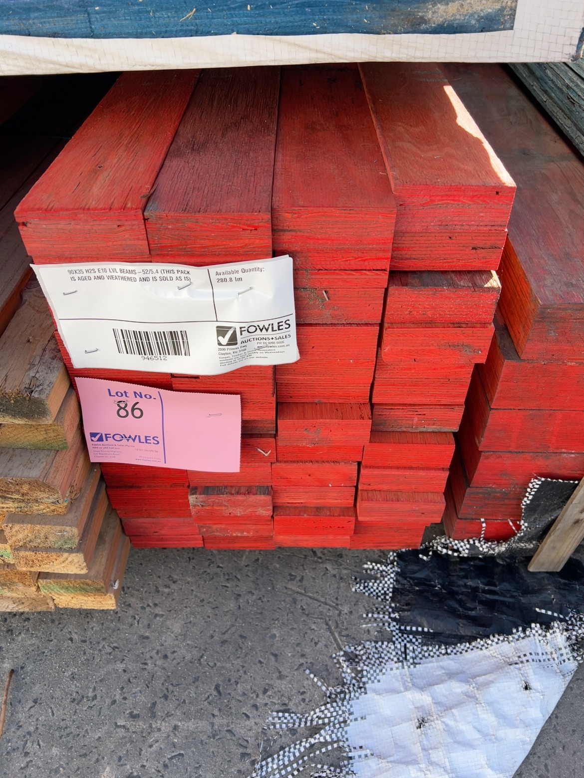 90X35 H2S E10 LVL BEAMS-52/5.4 (THIS PACK IS AGED AND WEATHERED AND IS SOLD AS IS) 90X35 H2S E10 LVL BEAMS-52/5.4 (THIS PACK IS AGED AND WEATHERED AND IS SOLD AS IS)