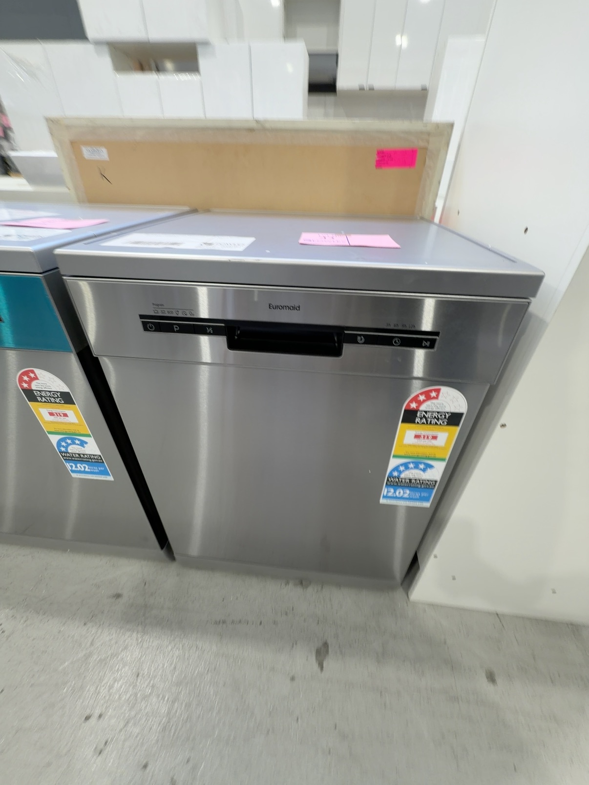 EX DISPLAY EUROMAID E14DWX DISHWASHER WITH 3 MONTH WARRANTY EX DISPLAY EUROMAID E14DWX DISHWASHER WITH 3 MONTH WARRANTY
