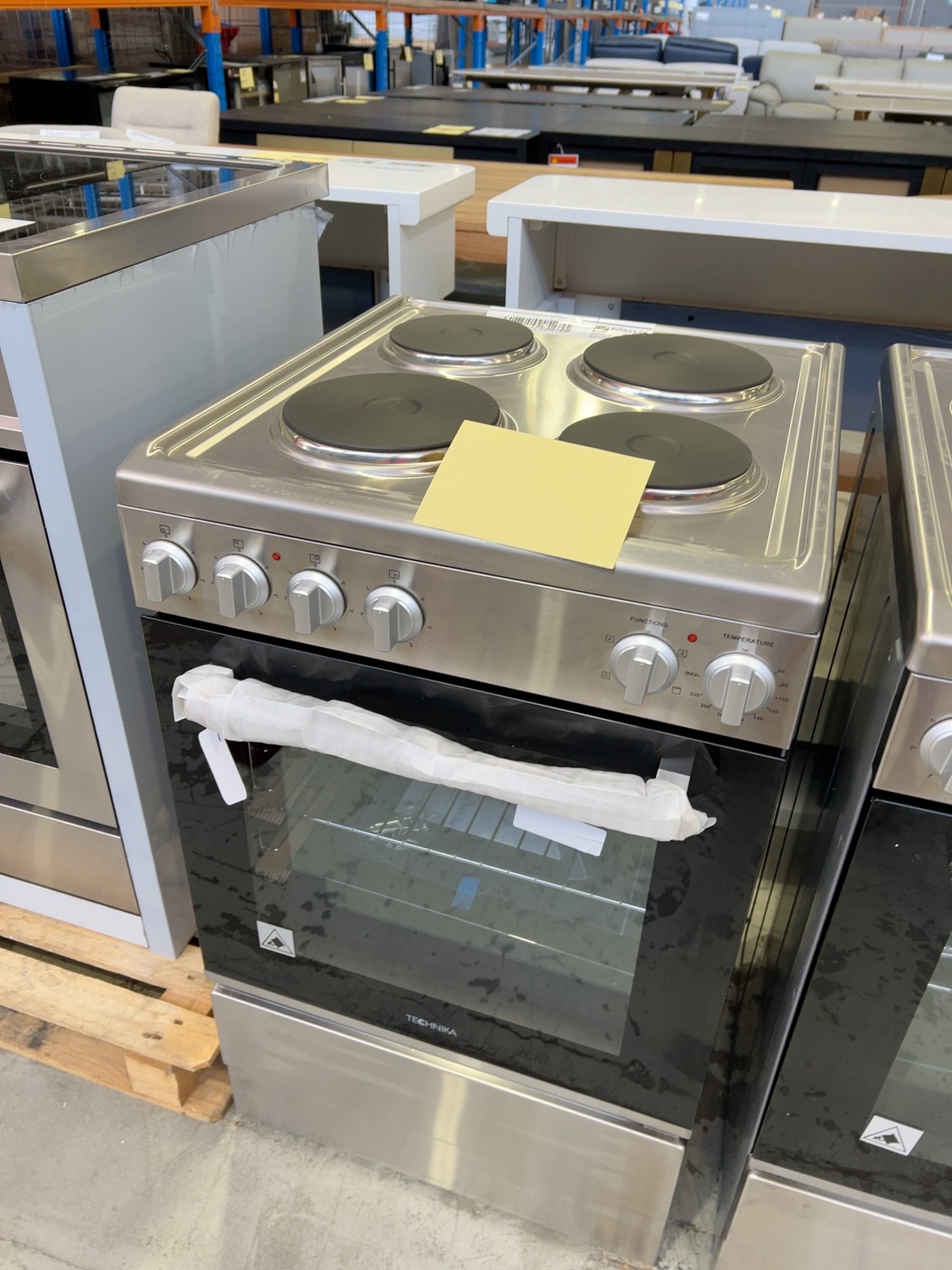 EX DISPLAY TECHNIKA TFS54FC-SES 54CM ALL ELECTRIC FREESTANDING OVEN, 3 MONTH WARRANTY EX DISPLAY TECHNIKA TFS54FC-SES 54CM ALL ELECTRIC FREESTANDING OVEN, 3 MONTH WARRANTY