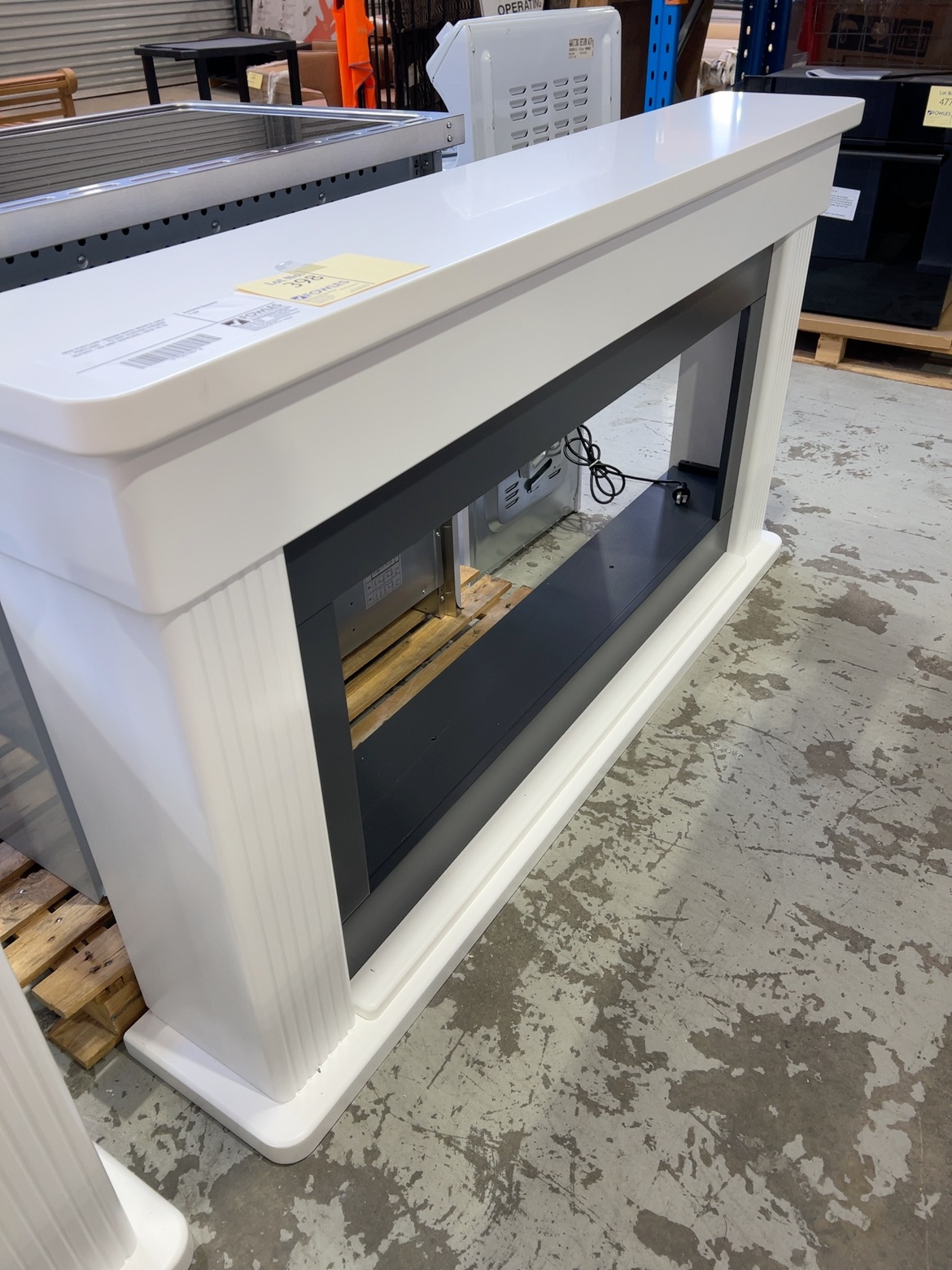 NEW PORTLAND 1800MM WHITE MANTLE ONLY - PORTLAND - TO SUIT ELECTRIC FIREBOX BLF5051-AU (NOT SUPPLIED), SOLD AS IS NEW PORTLAND 1800MM WHITE MANTLE ONLY - PORTLAND - TO SUIT ELECTRIC FIREBOX BLF5051-AU (NOT SUPPLIED), SOLD AS IS