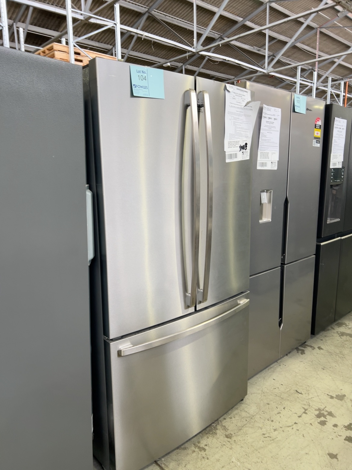 WESTINGHOUSE WHE6000SB FRENCH DOOR FRIDGE, S/STEEL 565 LITRE 896MM WIDE, DUAL CRISPERS HUMIDITY CONTROLLED, FLEXIBLE INTERIOR, LOCKABLE COMPARTMENT, 12 MONTH WARRANTY WESTINGHOUSE WHE6000SB FRENCH DOOR FRIDGE, S/STEEL 565 LITRE 896MM WIDE, DUAL CRISPERS HUMIDITY CONTROLLED, FLEXIBLE INTERIOR, LOCKABLE COMPARTMENT, 12 MONTH WARRANTY