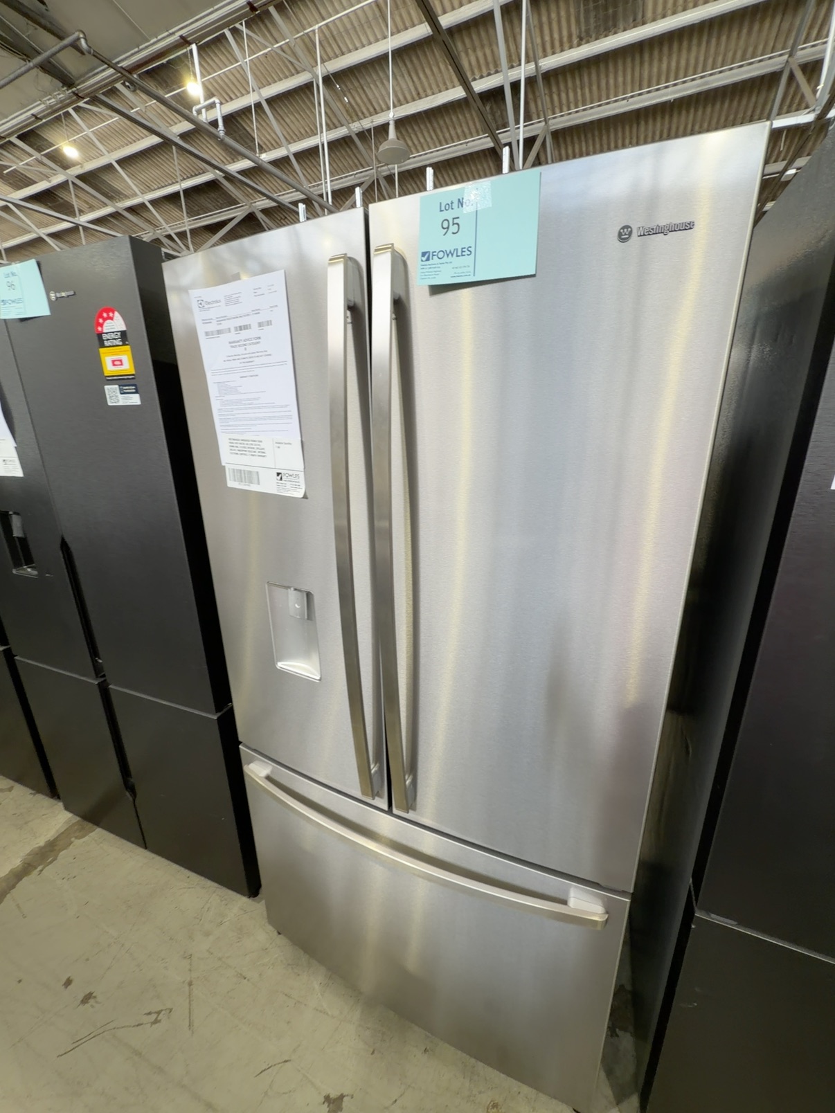 WESTINGHOUSE WHE6060SB FRENCH DOOR FRIDGE WITH WATER, 565 LITRE S/STEEL, 896MM WIDE, FLEXIBLE INTERIOR, SPILLSAFE SHELVES, FINGERPRINT RESISTANT, INTERNAL ELECTRONIC CONTROLS, 12 MONTH WARRANTY WESTINGHOUSE WHE6060SB FRENCH DOOR FRIDGE WITH WATER, 565 LITRE S/STEEL, 896MM WIDE, FLEXIBLE INTERIOR, SPILLSAFE SHELVES, FINGERPRINT RESISTANT, INTERNAL ELECTRONIC CONTROLS, 12 MONTH WARRANTY
