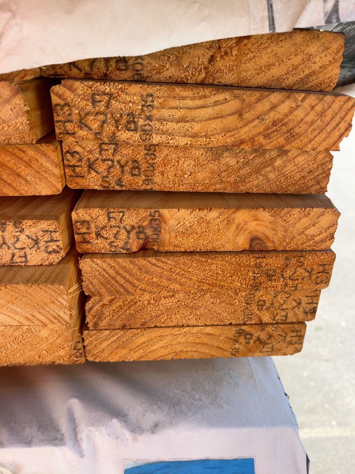 190X35 TAN E H3 F7 DAR TREATED PINE- 35/5.4 190X35 TAN E H3 F7 DAR TREATED PINE- 35/5.4
