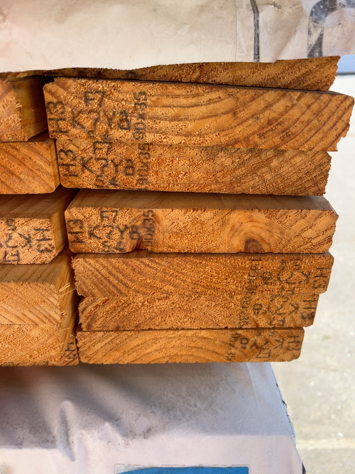 190X35 TAN E H3 F7 DAR TREATED PINE- 36/5.4 190X35 TAN E H3 F7 DAR TREATED PINE- 36/5.4