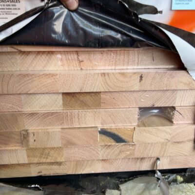 600X33 AUS OAK LAM KD HARDWOOD BENCHTOPS-12/2.4