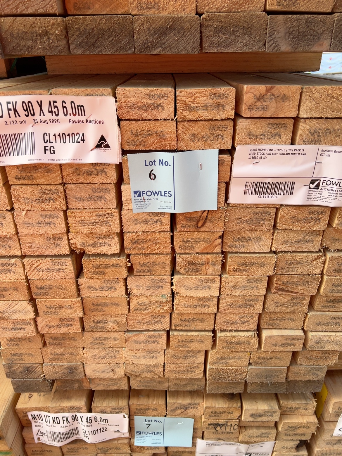 90X45 MGP10 PINE-112/6.0 (THIS PACK IS AGED STOCK AND MAY CONTAIN MOULD AND IS SOLD AS IS) 90X45 MGP10 PINE-112/6.0 (THIS PACK IS AGED STOCK AND MAY CONTAIN MOULD AND IS SOLD AS IS)