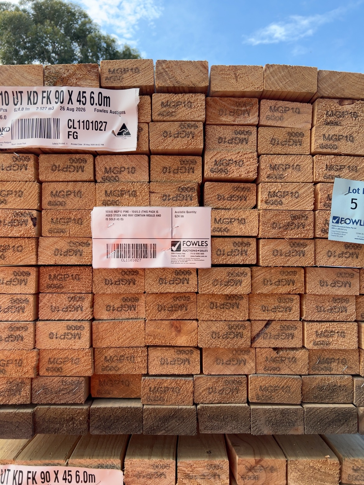 90X45 MGP10 PINE-104/6.0 (THIS PACK IS AGED STOCK AND MAY CONTAIN MOULD AND IS SOLD AS IS) 90X45 MGP10 PINE-104/6.0 (THIS PACK IS AGED STOCK AND MAY CONTAIN MOULD AND IS SOLD AS IS)