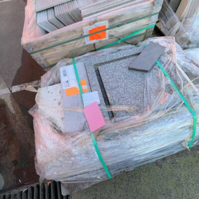 PALLET OF MIXED PAVERS SOLD AS IS PALLET OF MIXED PAVERS SOLD AS IS