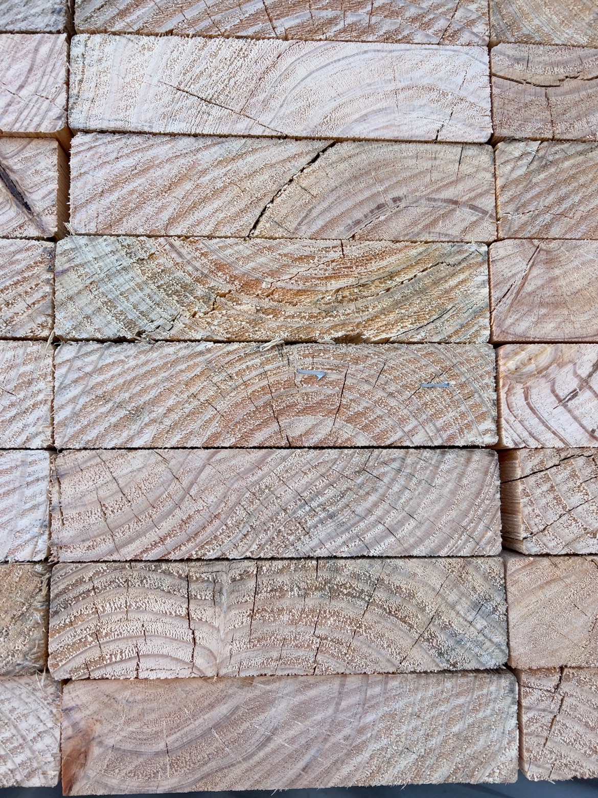 190X45 UTILITY EXPORT GRADE PINE-44/6.0 190X45 UTILITY EXPORT GRADE PINE-44/6.0