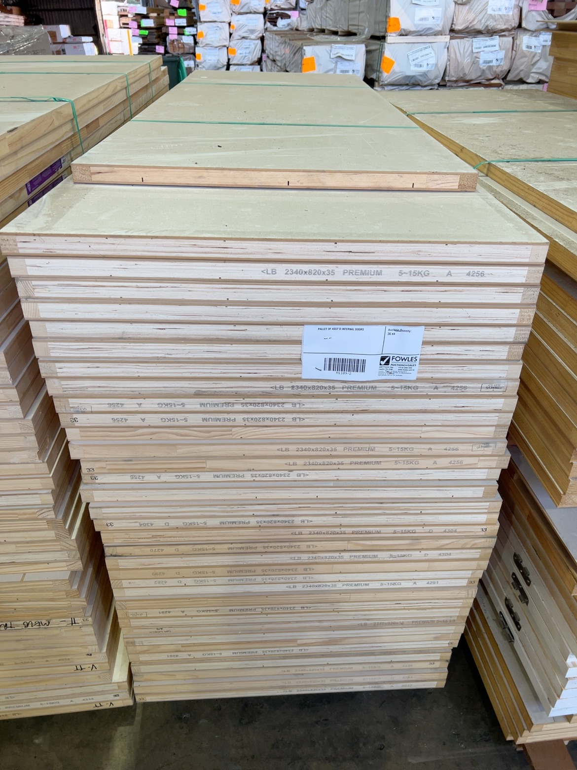 PALLET OF ASST'D INTERNAL DOORS PALLET OF ASST'D INTERNAL DOORS