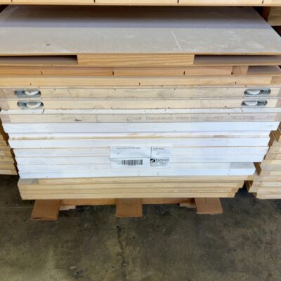 PALLET OF ASST'D INTERNAL DOORS PALLET OF ASST'D INTERNAL DOORS