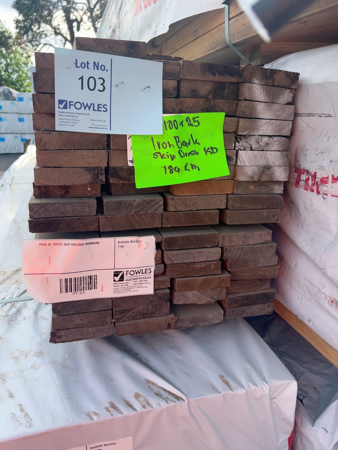 PACK OF 100X25 SKIP DRESSED IRONBARK PACK OF 100X25 SKIP DRESSED IRONBARK