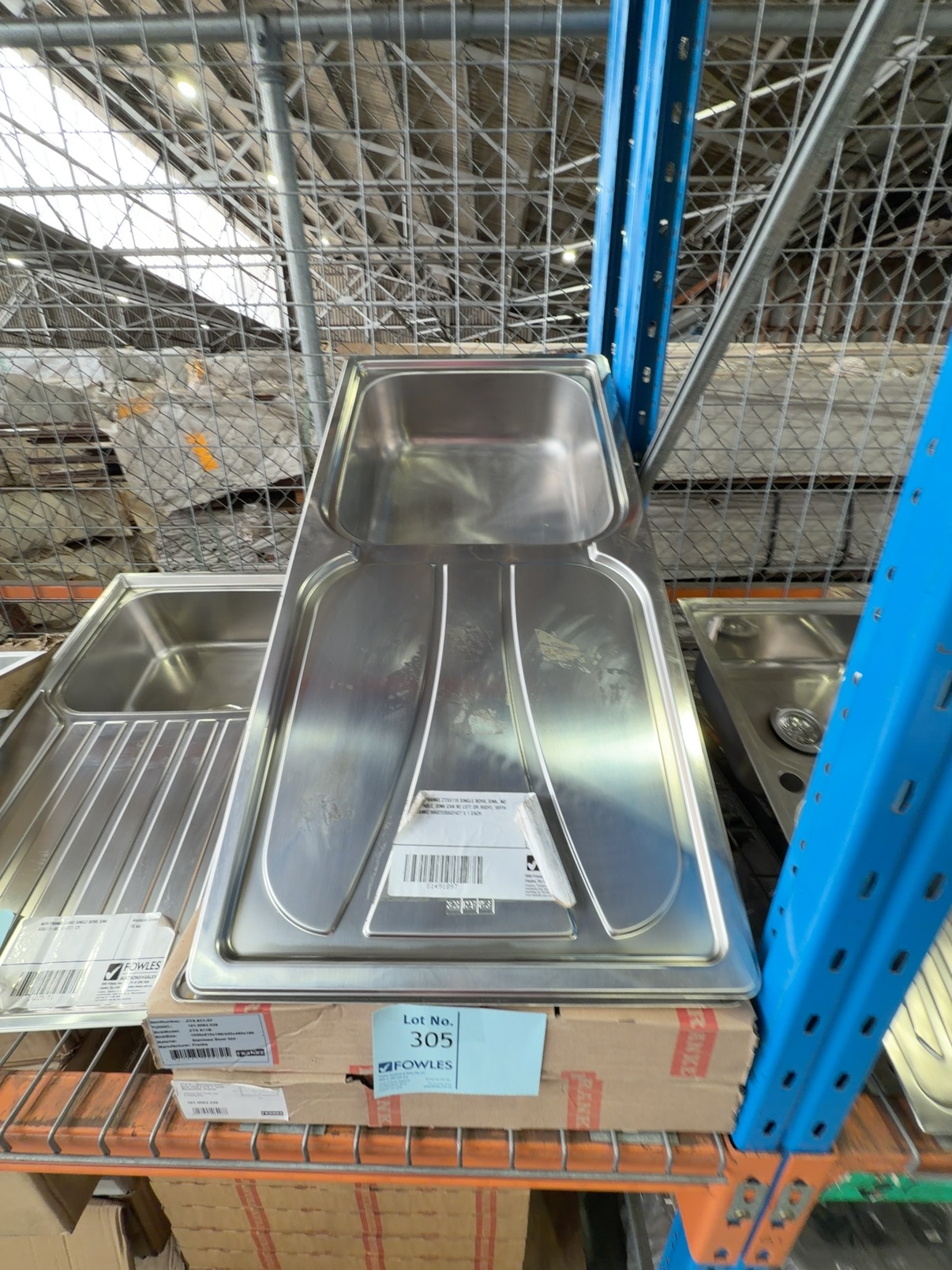NEW FRANKE ZTX611B SINGLE BOWL SINK, NO TAP HOLE, SINK CAN BE LEFT OR RIGHT, WITH FRANKE WASTES 662/427 X 1 EACH NEW FRANKE ZTX611B SINGLE BOWL SINK, NO TAP HOLE, SINK CAN BE LEFT OR RIGHT, WITH FRANKE WASTES 662/427 X 1 EACH