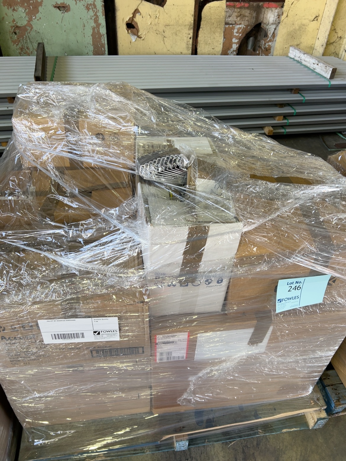 PALLET OF ASSORTED HARDWARE PALLET OF ASSORTED HARDWARE