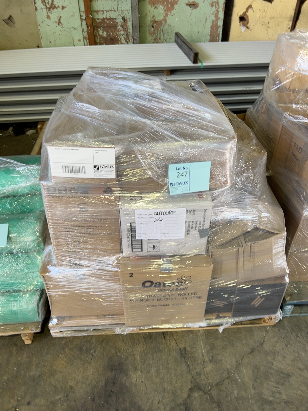 PALLET OF ASSORTED HARDWARE PALLET OF ASSORTED HARDWARE