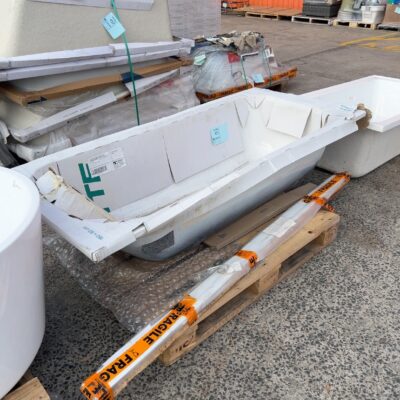 NEW BETTE FORM STEEL DROP IN BATH 1800MM, B2950WOB, 12 MONTH WARRANTY NEW BETTE FORM STEEL DROP IN BATH 1800MM, B2950WOB, 12 MONTH WARRANTY