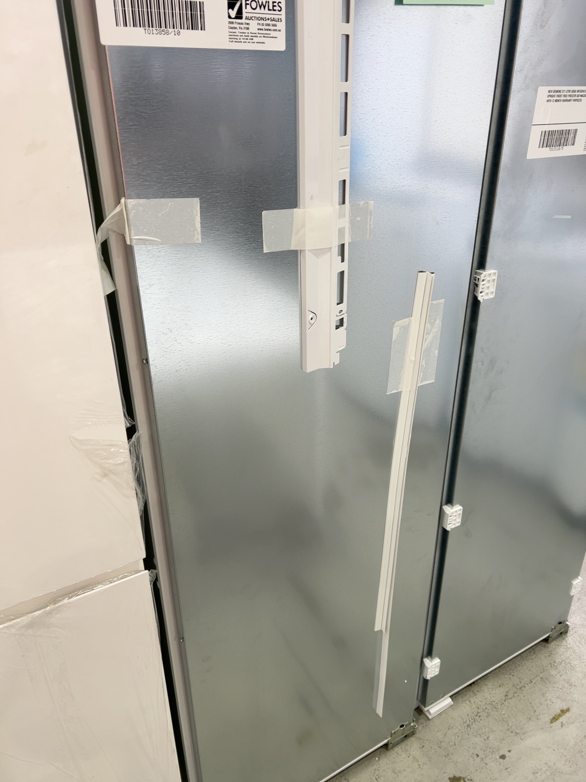 NEW SIEMENS IQ500 BUILT IN FRIDGE, 321 LITRES, K181RAD30A, 12 MONTH WARRANTY NEW SIEMENS IQ500 BUILT IN FRIDGE, 321 LITRES, K181RAD30A, 12 MONTH WARRANTY