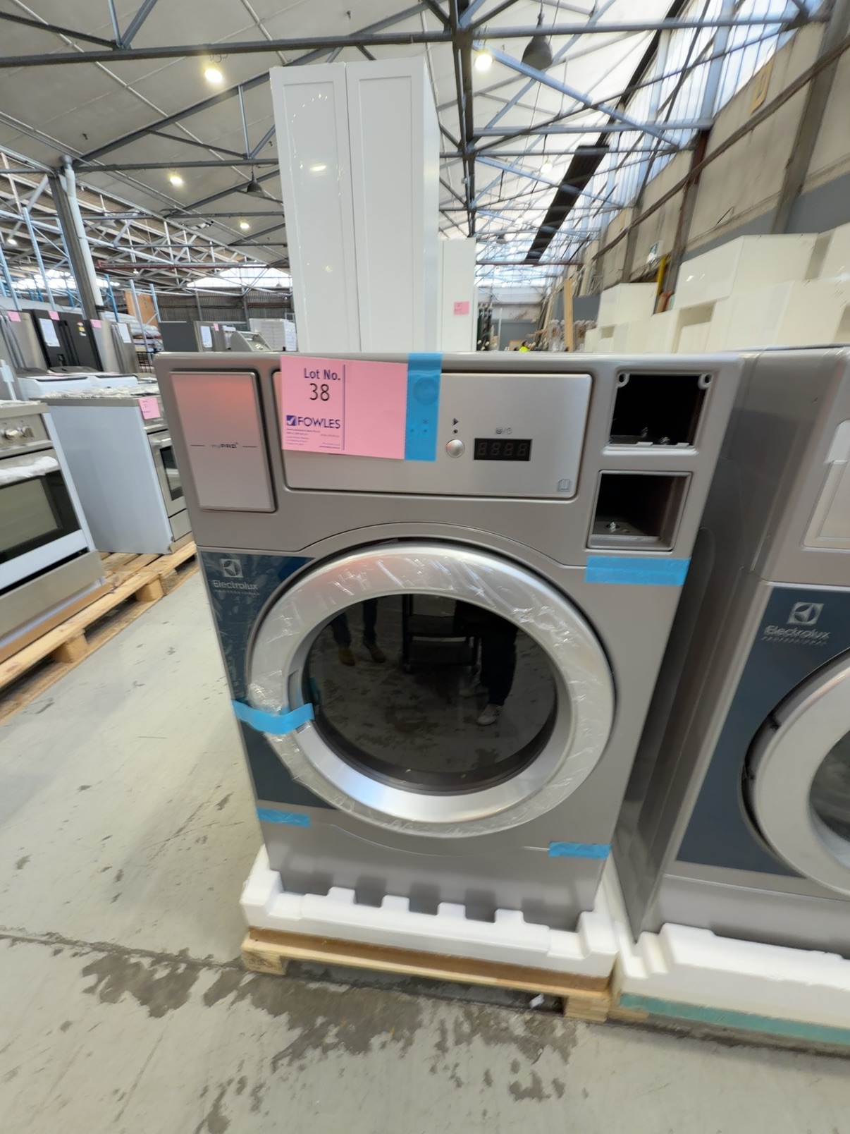 NEW ELECTROLUX TE1220E PROFESSIONAL XL SMART PROOF 12KG TUMBLE DRYER, 25AMP 12 MONTH WARRANTY NEW ELECTROLUX TE1220E PROFESSIONAL XL SMART PROOF 12KG TUMBLE DRYER, 25AMP 12 MONTH WARRANTY