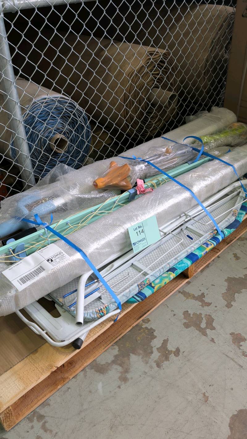 PALLET OF BLINDS ETC PALLET OF BLINDS ETC